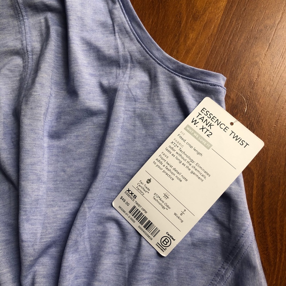 Athleta Essence Twist Tank - Picture 2 of 3
